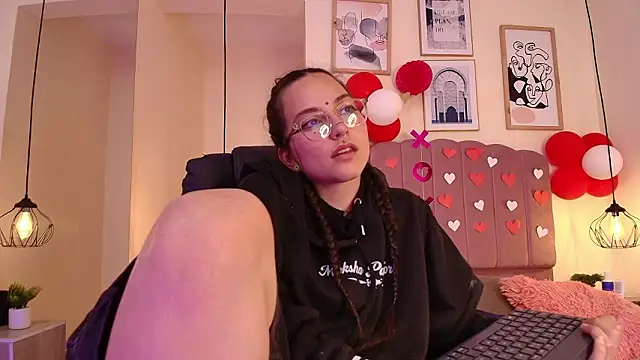 Hanabie  online show from 02.18.26