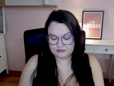 Snapshot of HollyDanceSoul chatting on 03.04.26 HollyDanceSoul online show from 03.04.26