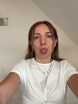 Snapshot of Marina_und_Jayden chatting on 07.24.26 Marina und Jayden online show from 07.24.26