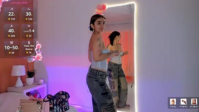 Snapshot of Abriil_cutee chatting on 07.21.26 Abriil cutee online show from 07.21.26