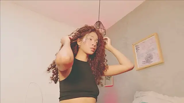 lanahill11 online show from 02.12.26