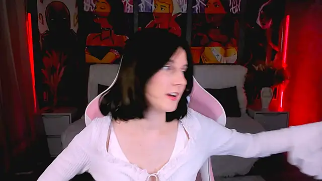 Snapshot of KikaOsterman chatting on 02.09.26 KikaOsterman online show from 02.09.26