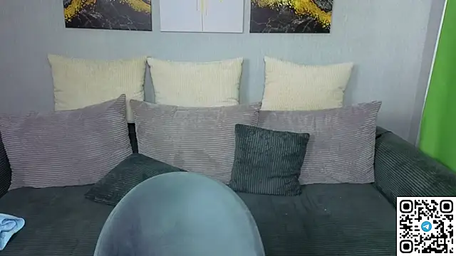 KitKatie online show from 04.25.26