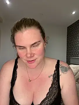 SexyBlondJoanna online show from 02.25.26