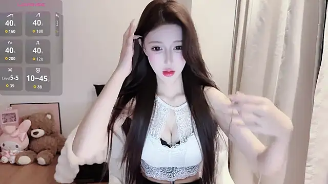 Snapshot of tutu-l chatting on 06.22.26 tutu-l online show from 06.22.26