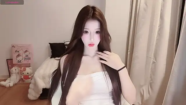 Snapshot of tutu-l chatting on 06.24.26 tutu-l online show from 06.24.26