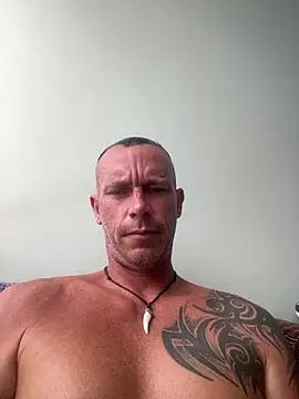 sexytony82 online show from 04.25.26