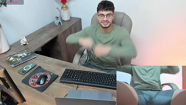 Snapshot of Jay_Grip chatting on 02.11.26 Jay Grip online show from 02.11.26