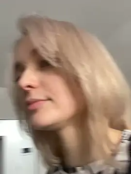 aka Blonde online show from 01.12.26