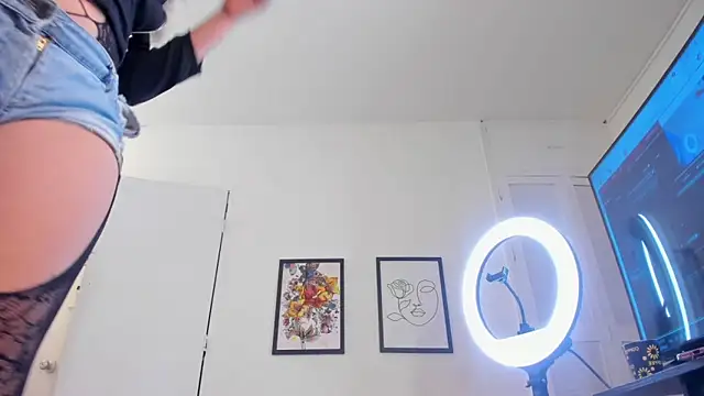 emily nova  online show from 03.22.26