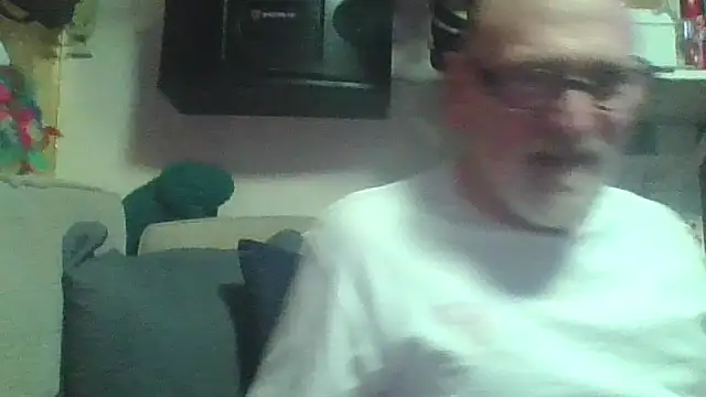 Snapshot of biswingcruiser chatting on 03.25.26 biswingcruiser online show from 03.25.26