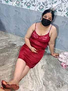 Snapshot of SofiaMam chatting on 03.28.26 SofiaMam online show from 03.28.26