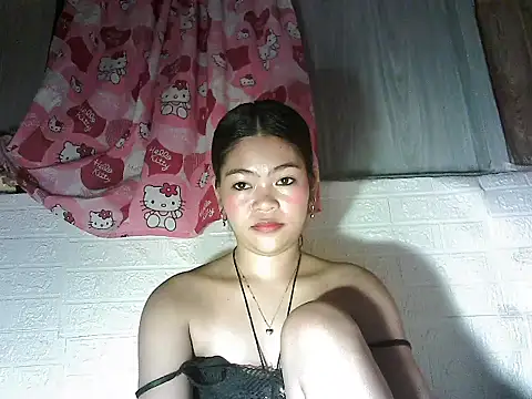 Snapshot of Sexyhotjove chatting on 06.27.26 Sexyhotjove online show from 06.27.26