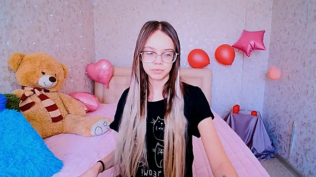 LolliStrawberry online show from 03.21.26