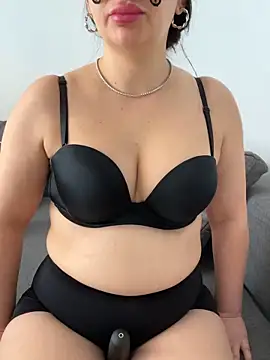 melissiaayzem online show from 04.17.26