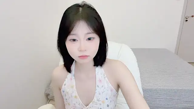Snapshot of Onefiona chatting on 06.17.26 Onefiona online show from 06.17.26