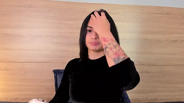 lilith petit  online show from 01.15.26