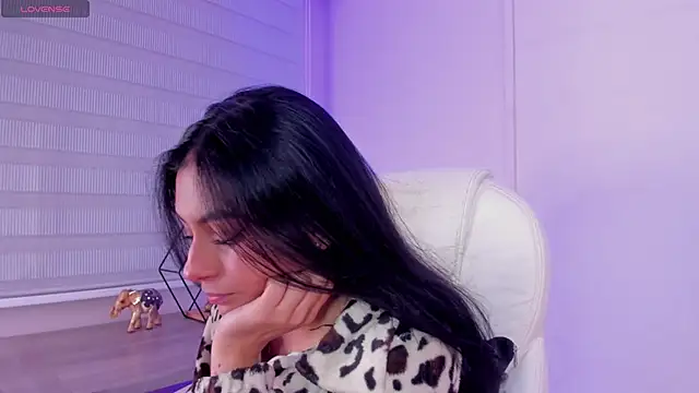 lilith petit  online show from 04.21.26