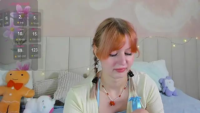 Snapshot of AdeleSilvy chatting on 07.13.26 AdeleSilvy online show from 07.13.26