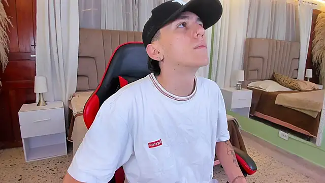 Snapshot of irvin_keyes chatting on 03.04.26 irvin keyes online show from 03.04.26