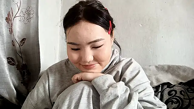 MollyAsian online show from 02.03.26