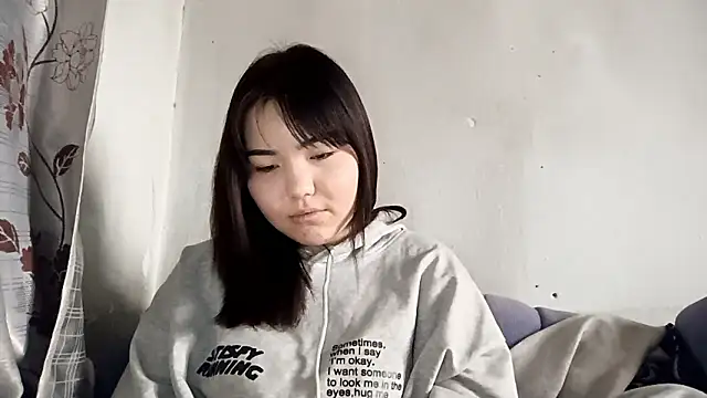 MollyAsian online show from 02.07.26