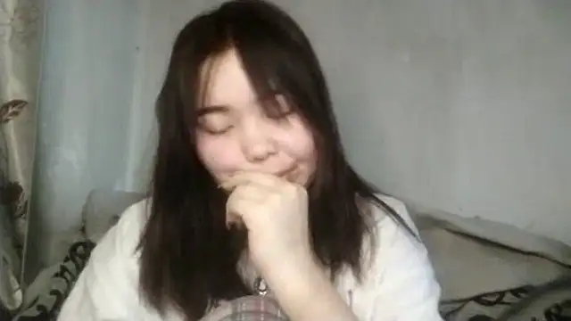 MollyAsian online show from 03.03.26