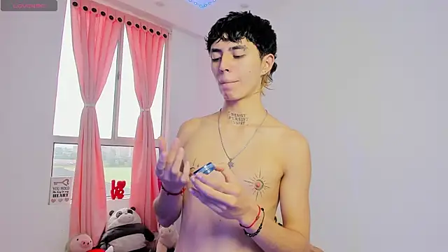 Maiky Cooper01 online show from 04.18.26