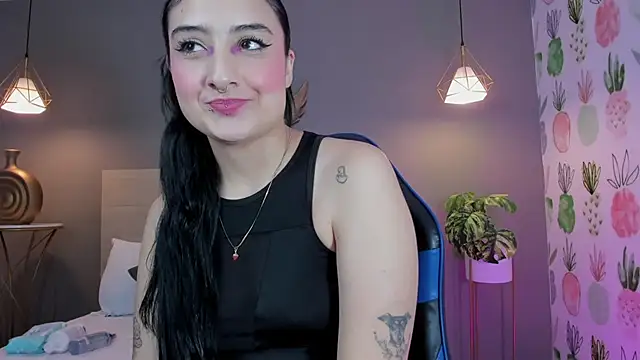 emma hiltonn  online show from 05.27.26