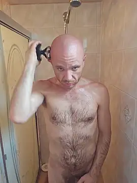 Snapshot of FrankieFuckMe chatting on 07.05.26 FrankieFuckMe online show from 07.05.26