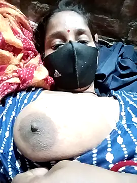Snapshot of Shivanisingh4 chatting on 04.24.26 Shivanisingh4 online show from 04.24.26