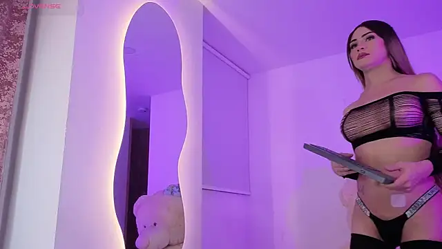 Isabella Doll  online show from 01.19.26