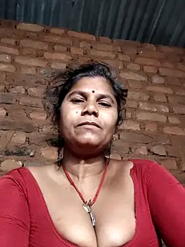 Hot di97 online show from 04.18.26