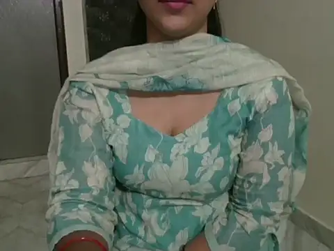 Snapshot of Adaa7 chatting on 06.13.26 Adaa7 online show from 06.13.26
