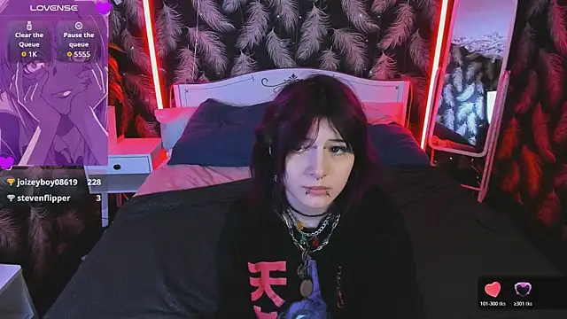 Snapshot of Ashley_Veil chatting on 04.21.26 Ashley Veil online show from 04.21.26