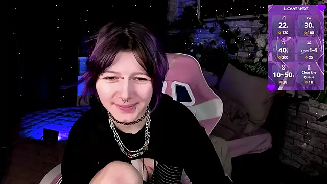 Snapshot of Ashley_Veil chatting on 07.27.26 Ashley Veil online show from 07.27.26