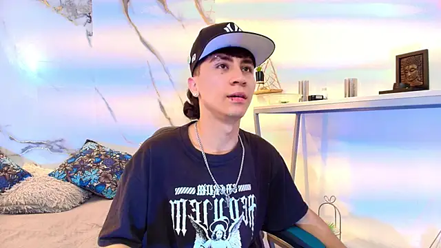 XanderGrey8 online show from 02.25.26