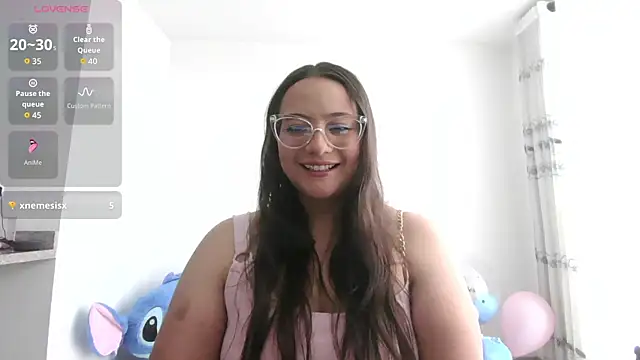 LOLA R  online show from 05.11.26