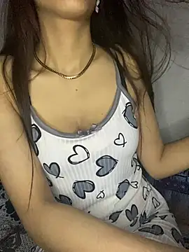 Snapshot of SexyNarRazane chatting on 05.29.26 SexyNarRazane online show from 05.29.26
