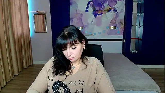 Victoria booth online show from 01.16.26