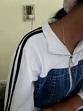 Snapshot of Aaradhna-_hoy chatting on 02.25.26 Aaradhna- hoy online show from 02.25.26