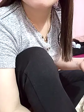 Snapshot of Phoebe-e chatting on 03.02.26 Phoebe-e online show from 03.02.26