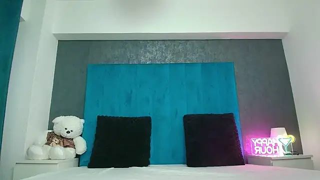 AnyaHappiness online show from 02.05.26