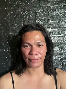 HugeAgatha online show from 04.02.26