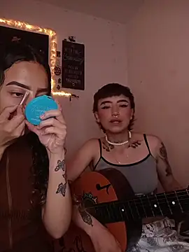 AlexxaAndRileyy online show from 02.10.26