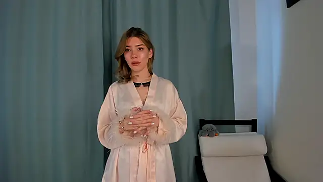 EmmaStoneWants online show from 01.17.26