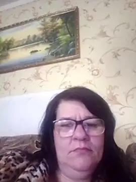 NysiOlsen online show from 04.11.26