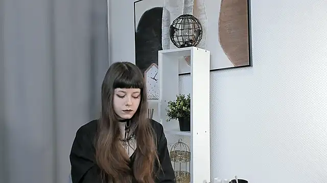 BellaLewter online show from 01.14.26