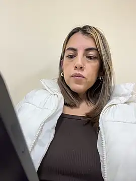 Paulinaa bella online show from 03.04.26