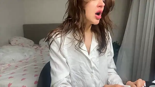 Miss MiaMIA online show from 01.15.26